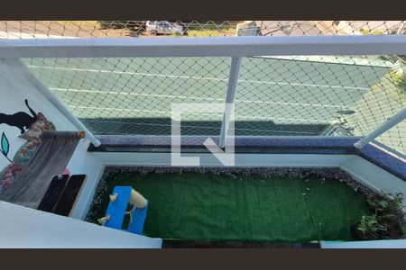 Suíte de casa de condomínio à venda com 2 quartos, 130m² em Vila Vitória, Santo André