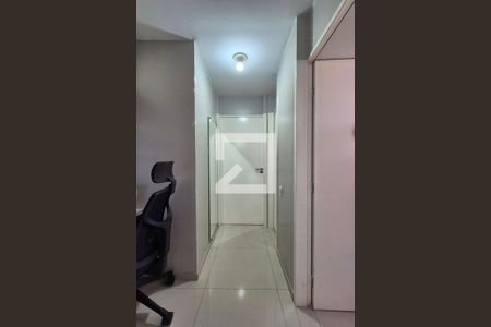 Corredor de apartamento à venda com 2 quartos, 57m² em Jardim Ipaussurama, Campinas