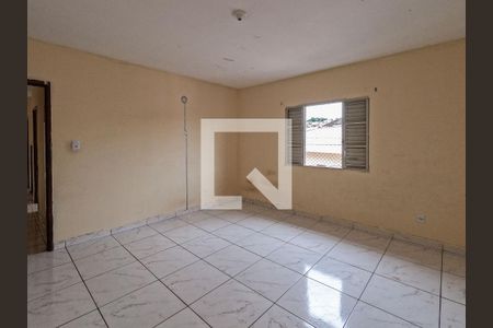 Casa à venda com 3 quartos, 168m² em Vila Guedes, São Paulo