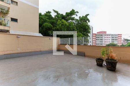 Área privativa da sala de apartamento para alugar com 3 quartos, 195m² em Vila Amélia, São Paulo