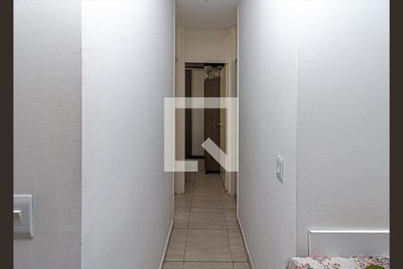 corredor para os cômodos_1 de apartamento à venda com 2 quartos, 47m² em Jardim Santa Emilia, São Paulo