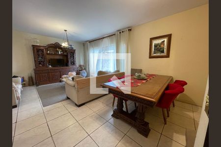 Sala de casa para alugar com 4 quartos, 180m² em Vila Lageado, São Paulo