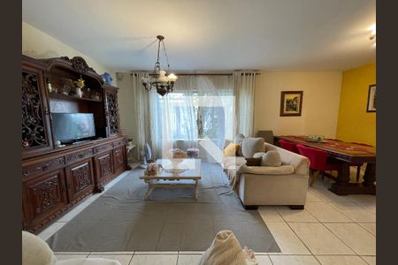 Sala de casa para alugar com 4 quartos, 180m² em Vila Lageado, São Paulo