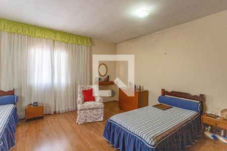 Casa à venda com 3 quartos, 199m² em Campanário, Diadema