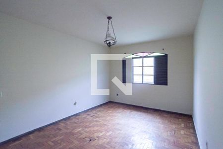 Quarto 1 de casa para alugar com 3 quartos, 360m² em Glória, Belo Horizonte