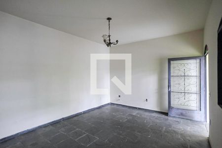 Sala 1 de casa para alugar com 3 quartos, 360m² em Glória, Belo Horizonte