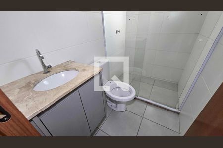 Banheiro do Quarto 2 de apartamento para alugar com 2 quartos, 52m² em Chacaras Dona Ge, Goiânia