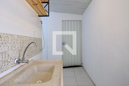 Cozinha e Área de Serviço de kitnet/studio para alugar com 1 quarto, 20m² em Vila Nova Vista, Belo Horizonte