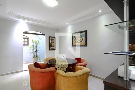 Sala de casa para alugar com 3 quartos, 330m² em Vila Mogilar, Mogi das Cruzes