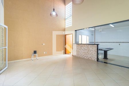 Sala de casa para alugar com 3 quartos, 205m² em Vila Bertioga, São Paulo