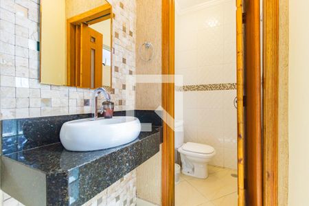 Lavabo de casa para alugar com 3 quartos, 205m² em Vila Bertioga, São Paulo