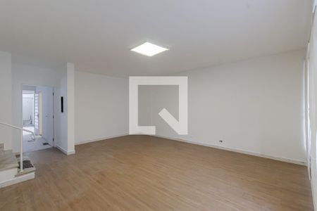 Sala de casa à venda com 7 quartos, 180m² em Vila Uberabinha, São Paulo