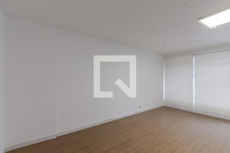 Sala de casa à venda com 7 quartos, 180m² em Vila Uberabinha, São Paulo