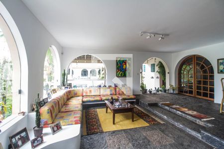 Sala de casa de condomínio para alugar com 4 quartos, 1300m² em Chacara Santa Lucia, Carapicuíba