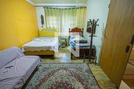 quarto 1 (6 quartos no 1º andar) de casa à venda com 10 quartos, 469m² em Serrano, Belo Horizonte