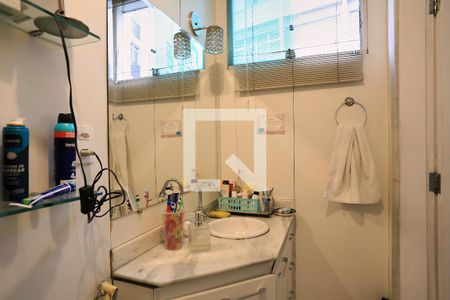 Banheiro da Suíte de apartamento para alugar com 3 quartos, 110m² em Santo Antônio, Belo Horizonte