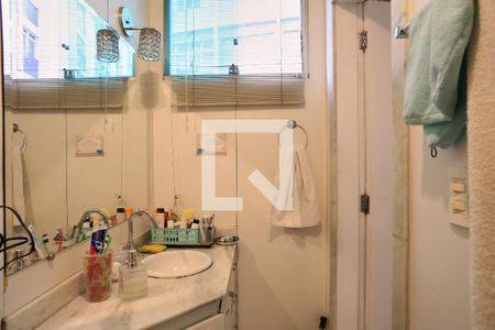 Banheiro da Suíte de apartamento para alugar com 3 quartos, 110m² em Santo Antônio, Belo Horizonte