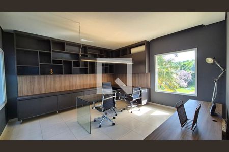 Escritório de casa de condomínio para alugar com 4 quartos, 389m² em Swiss Park, Campinas