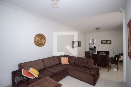 Sala de casa para alugar com 6 quartos, 410m² em Colonial, Contagem