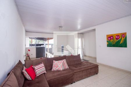 Sala de TV de casa para alugar com 6 quartos, 410m² em Colonial, Contagem