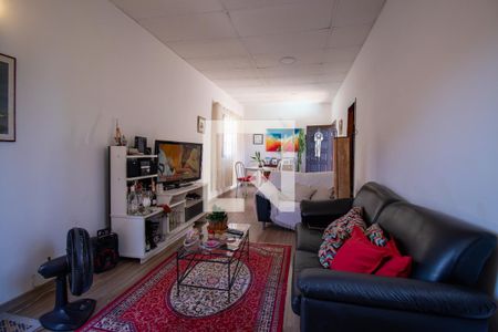 Sala 2 de casa à venda com 4 quartos, 230m² em Brás de Pina, Rio de Janeiro