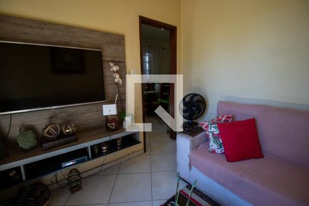 Sala 1 de casa à venda com 4 quartos, 230m² em Brás de Pina, Rio de Janeiro