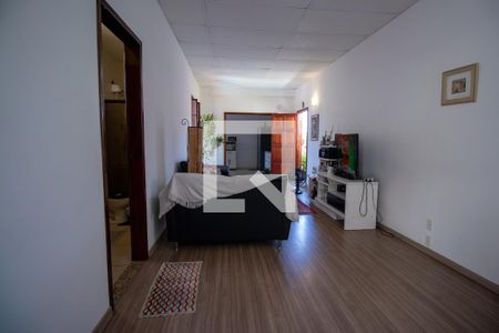Sala 2 de casa à venda com 4 quartos, 230m² em Brás de Pina, Rio de Janeiro