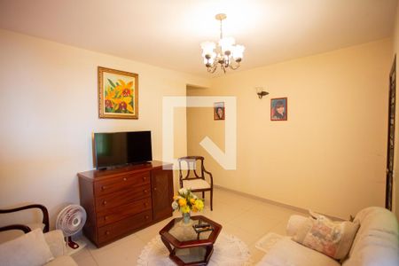 SALA de casa à venda com 3 quartos, 202m² em Vila Miriam, São Paulo