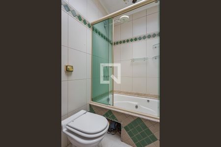 Suíte 1 de casa para alugar com 4 quartos, 317m² em Chácara das Pedras, Porto Alegre