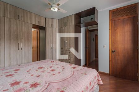 Suíte 1 de casa para alugar com 4 quartos, 317m² em Chácara das Pedras, Porto Alegre