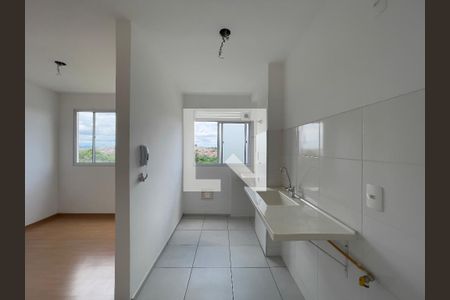 Cozinha e Área de Serviço de apartamento para alugar com 2 quartos, 43m² em Vila Cosmopolita, São Paulo