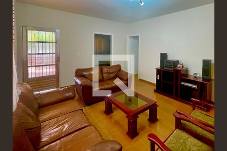 Casa para alugar com 3 quartos, 258m² em Jardim Presidente Dutra, Guarulhos