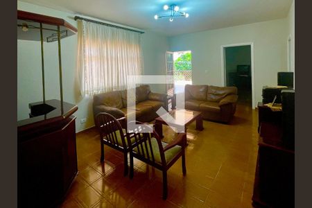 Casa para alugar com 3 quartos, 258m² em Jardim Presidente Dutra, Guarulhos