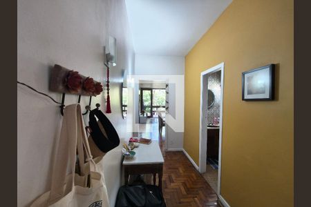 Hall / CIrculação de casa de condomínio para alugar com 3 quartos, 120m² em Jacarepaguá, Rio de Janeiro
