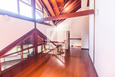 Sala de casa de condomínio para alugar com 5 quartos, 810m² em Alphaville Residencial Um, Barueri