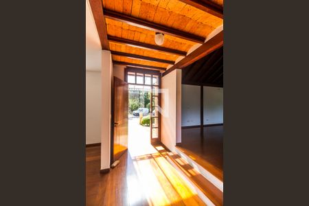 Entrada de casa de condomínio para alugar com 5 quartos, 810m² em Alphaville Residencial Um, Barueri