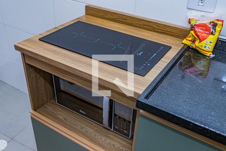 Sala, cozinha e área de serviço de apartamento para alugar com 1 quarto, 28m² em Vila Zat, São Paulo