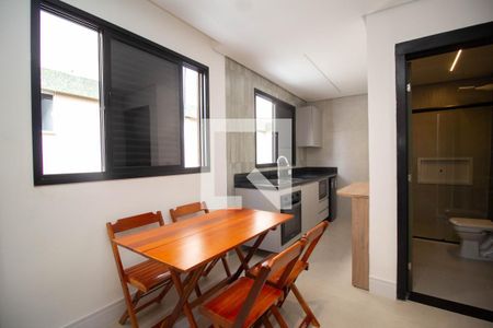 Sala/Quarto de kitnet/studio para alugar com 1 quarto, 28m² em Alto de Pinheiros, São Paulo