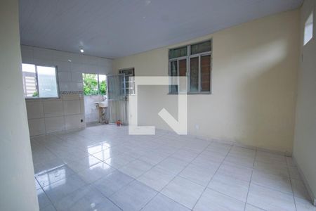 Sala/Quarto de kitnet/studio para alugar com 1 quarto, 40m² em Jacarepaguá, Rio de Janeiro