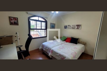 Quarto de casa à venda com 4 quartos, 200m² em Vila Pedra Branca, São Paulo