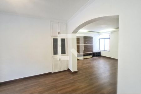 Sala de casa para alugar com 3 quartos, 322m² em Jardim Maia, Guarulhos