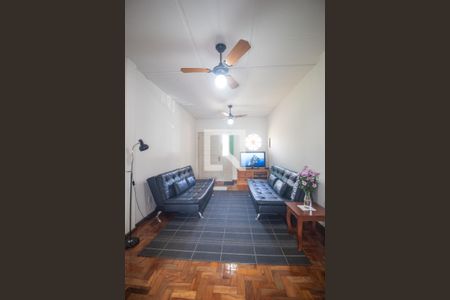 Sala de casa à venda com 3 quartos, 200m² em Cristal, Porto Alegre