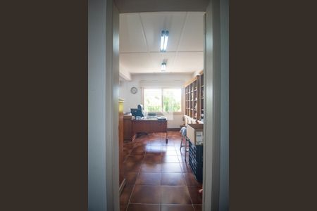 Corredor de casa à venda com 3 quartos, 200m² em Cristal, Porto Alegre