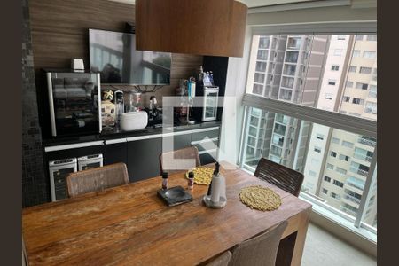 Apartamento à venda com 3 quartos, 210m² em Vila Olímpia, São Paulo