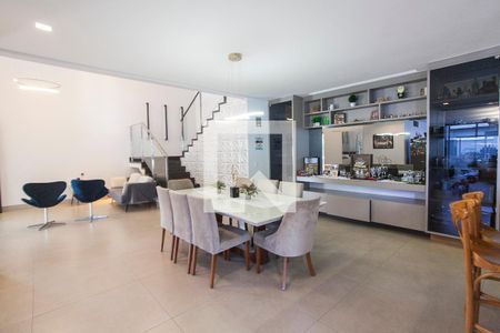 Sala de casa de condomínio para alugar com 4 quartos, 313m² em Granja Marileusa, Uberlândia