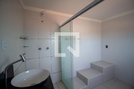 Banheiro da Suíte de casa para alugar com 2 quartos, 248m² em Vila Haro, Sorocaba