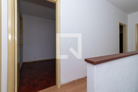 Corredor de casa para alugar com 3 quartos, 170m² em Vila Anglo Brasileira, São Paulo