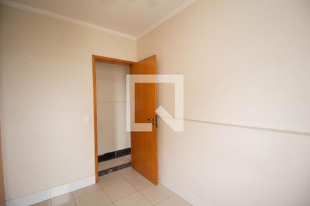 Quarto 1 de apartamento para alugar com 3 quartos, 75m² em Vila Amélia, São Paulo