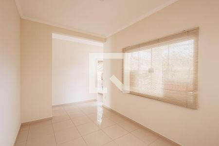 Sala de TV de casa de condomínio para alugar com 4 quartos, 250m² em Condomínio Vale do Sol, Taubaté