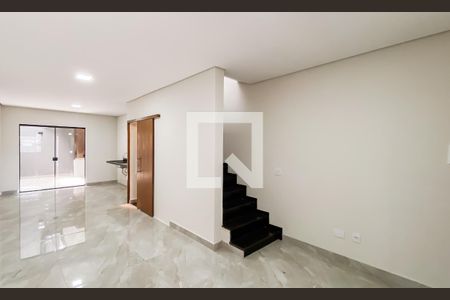 Sala de casa à venda com 3 quartos, 152m² em Jardim Piratininga, São Paulo